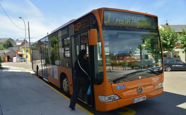 Autobús del servicio del TUP de la capital berciana./