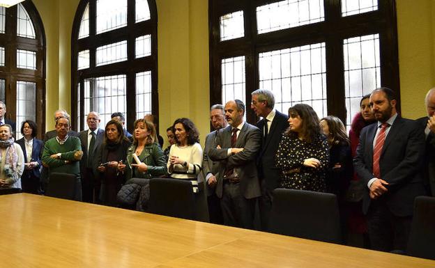 Concentración de jueces y fiscales en la Audiencia Provincial de León. /N. Brandón