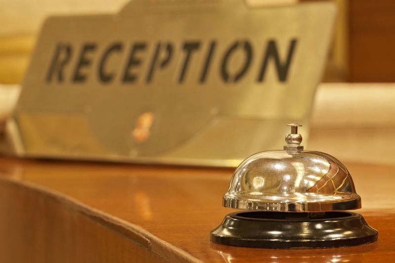 Imagen de la recepción de un hotel.
