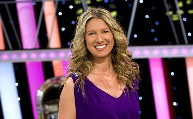 Anne Igartiburu presenta un desfile en la Semana de la Moda de Espacio León
