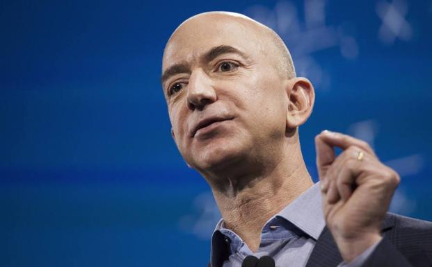 Jeff Bezos, en una rueda de prensa. /David Ryder (Afp)