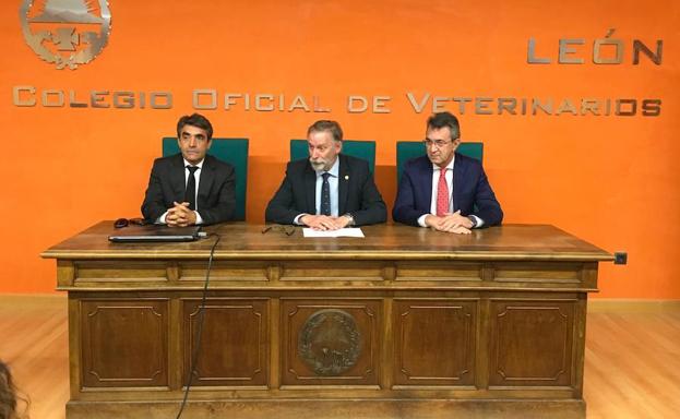 Mesa inaugural del curso. /