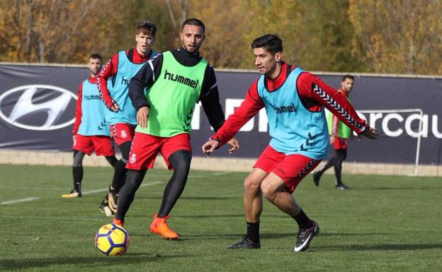 Bouy y Yeray, en el entrenamiento de este viernes./CyDL