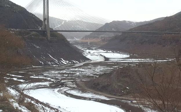 Estado actual del pantano de Barrios de Luna. /