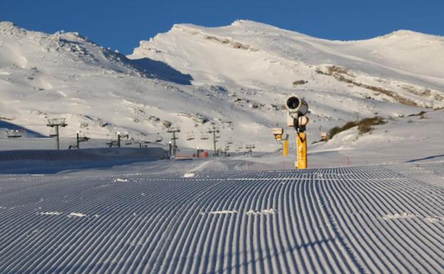 Poco a poco van creciendo las acumulaciones de nieve también en el norte/Alto Campoo