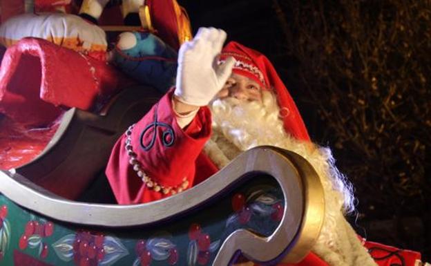 Papá Noel en una cabalgata en León./