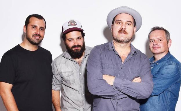 Eladio y los Seres Queridos vuelven al Gran Café de León con su nuevo disco