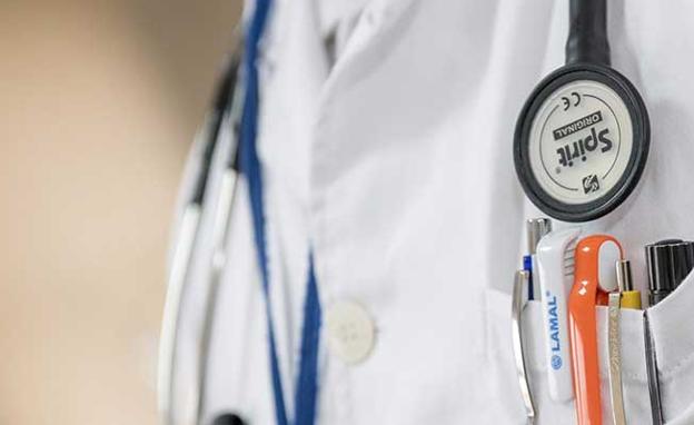 El TSJCyL reconoce el derecho de los médicos interinos a ser considerados personal indefinido no fijo de Sacyl