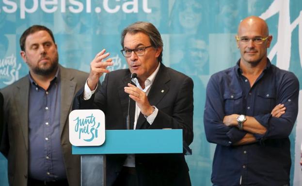 Junqueras, Puigdemont y Romeva./Reuters