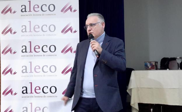 Javier Menéndez, durante su intervención./