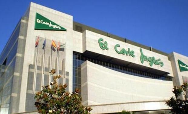 Fachada de el Corte Inglés de León./