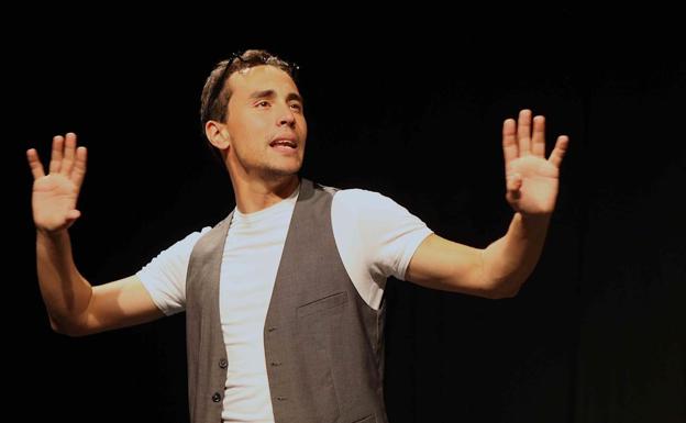 Alfonso Rivera presenta en el Albétar el monologo ‘Efecto Mariposa’