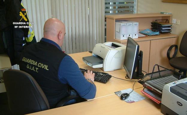 Equipo Giat de la Guardia Civil./
