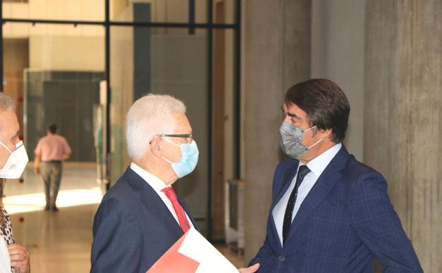 La Junta y la Cruz Roja sellan una alianza para aumentar la repoblación de árboles.e