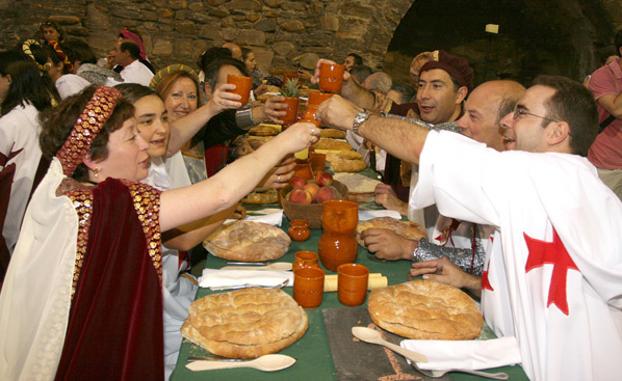Cena medieval en el Castillo de los Templarios de Ponferrada.