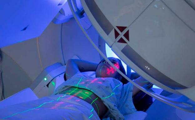 La implantación de radioterapia en El Bierzo no sufrirá un avance notable./