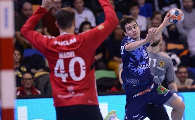 Gonzalo Pérez Arce vivió una «noche mágica» ante Balatonfüredi húngaro