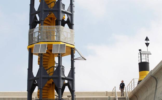¿Dejarán de brillar los faros? 3 Nuevo faro en Valencia.