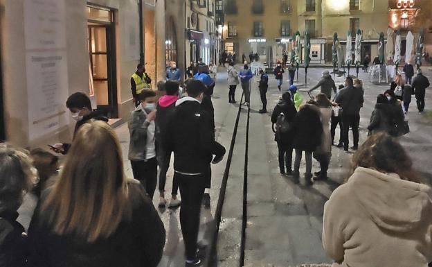 La Junta registra 2.257 demandas en León por incumplir la normativa contra la Covid-19 1 La confusión en el servicio para llevar en hostelería obliga a actuar a la Policía Local en los primeros días