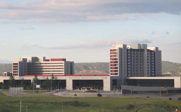 Hospital de León, durante la pandemia. /NB