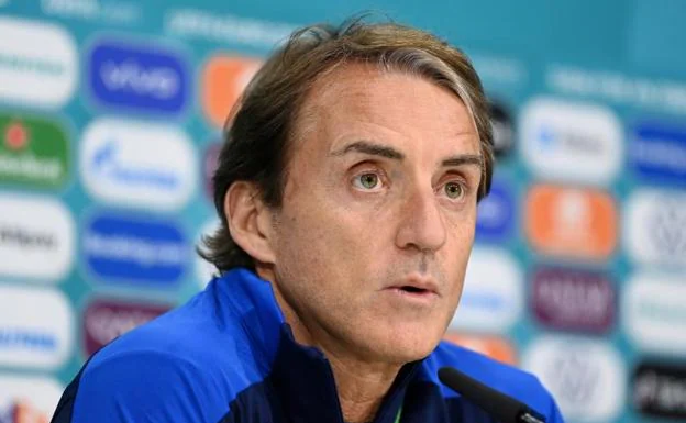 El seleccionador italiano, Roberto Mancini, en conferencia de prensa. /Reuters