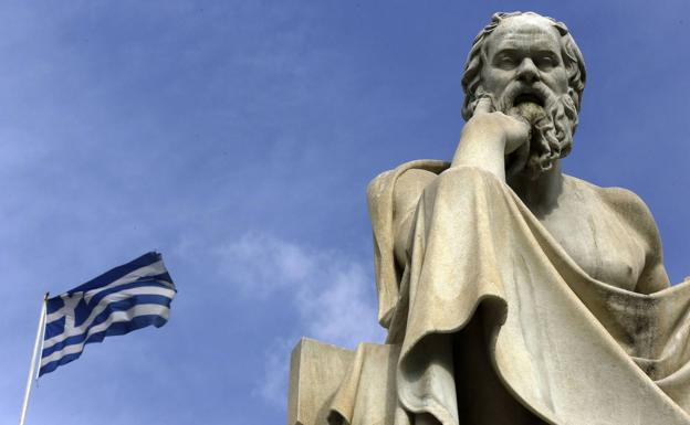 Estatua de Sócreates en Atenas. /Reuters