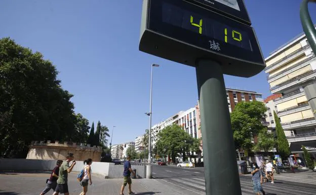 Primera ola calor del año con hasta 45 grados en Andalucía./efe