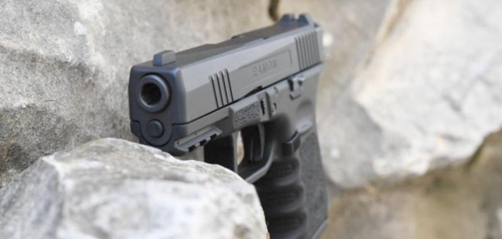 'Ramón', la nueva pistola que pronto equipará a la Guardia Civil de León - Vimarsana News