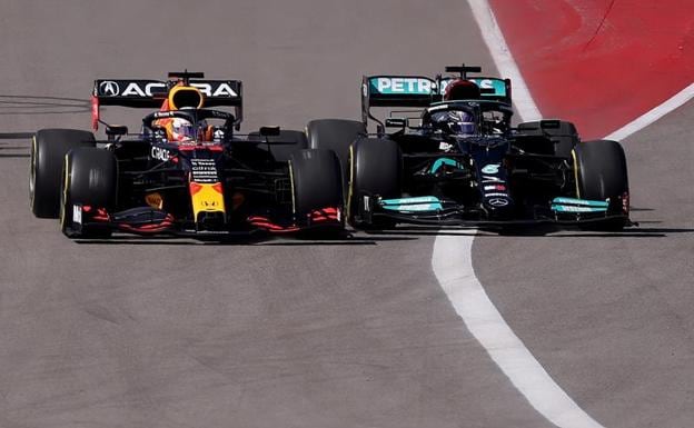 Max Verstappen y Lewis Hamilton, codo a codo en el Gran Premio de Las Américas. /Mike Blake (Reuters)