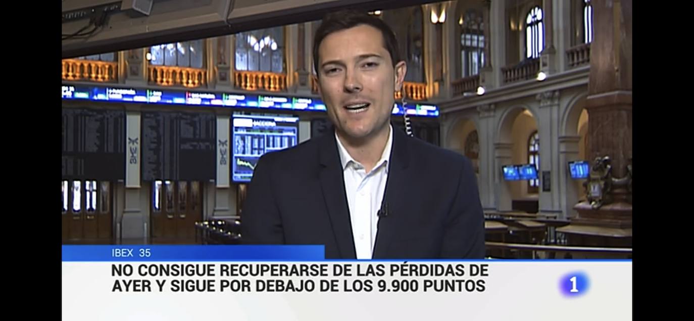 Alberto Freile, en el informativo de La1 en su etapa como jefe adunto de economía.