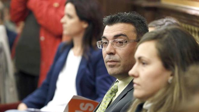 El concejal Pedro Llamas comprará parte del accionariado de Radio Marca